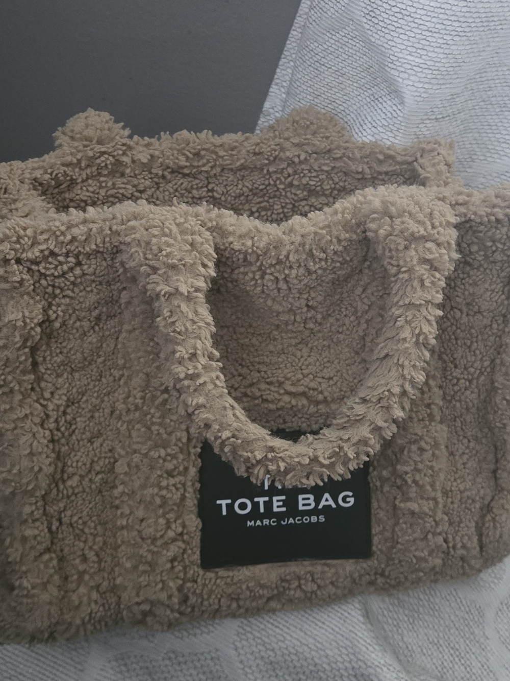 Marc Jacobs The Tote Bag in Teddy Tan Brown - Picture 12 of 16